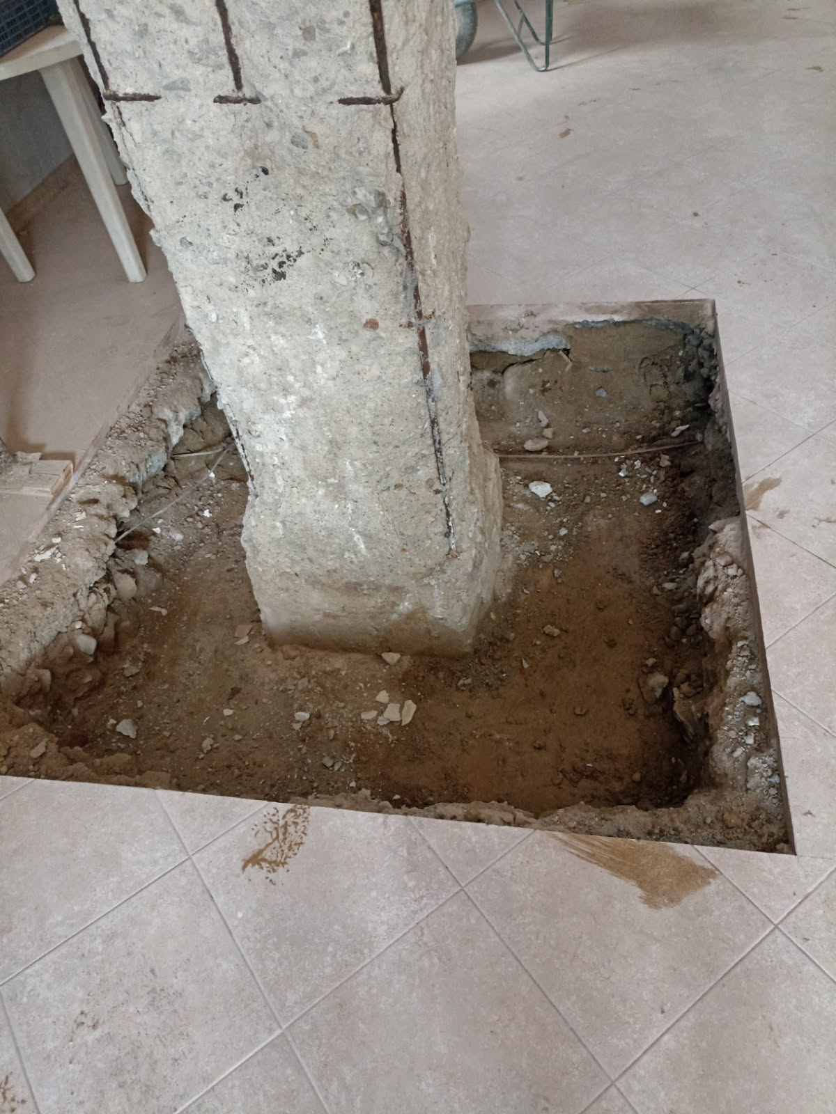 Incamiciatura di un pilastro in c.a. 